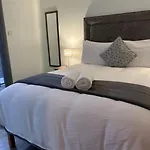 Chapel Place, Town Centre * 基拉尼