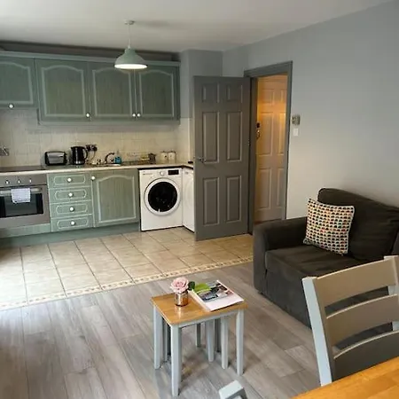 Chapel Place, Town Centre Apartment