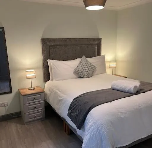 Chapel Place, Town Centre Cill Airne