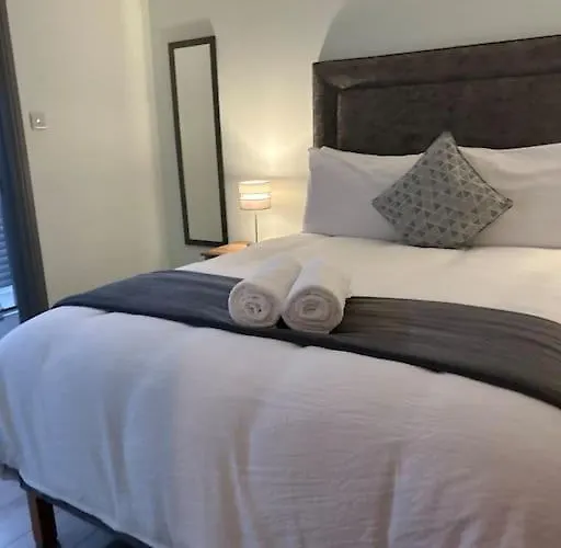 Chapel Place, Town Centre * Cill Airne